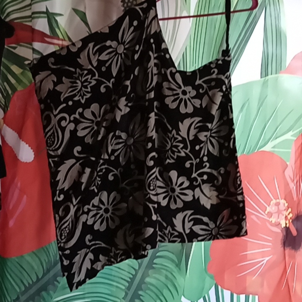 One shoulder top